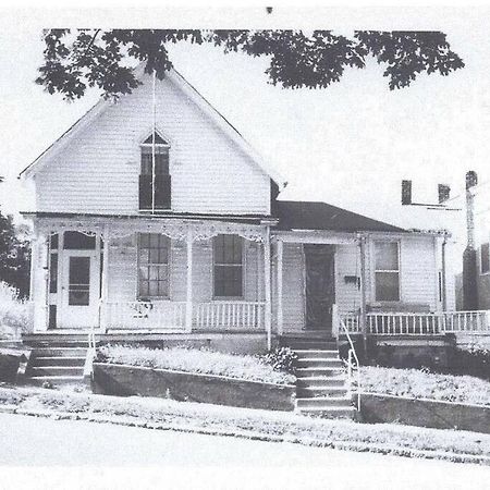 1867 Gothic Vandeventer Home سان جوزيف المظهر الخارجي الصورة