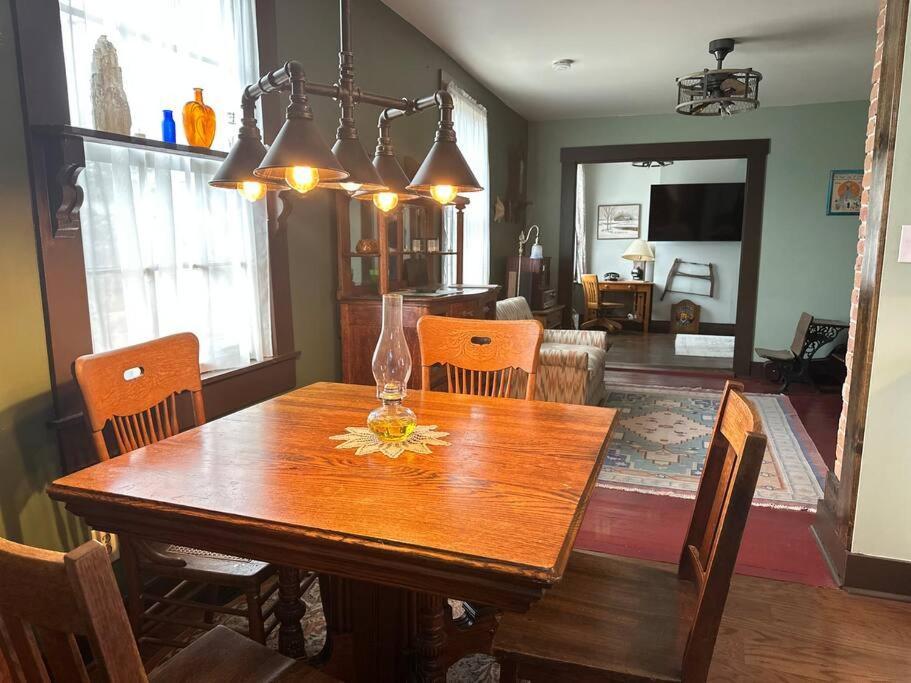 1867 Gothic Vandeventer Home سان جوزيف المظهر الخارجي الصورة